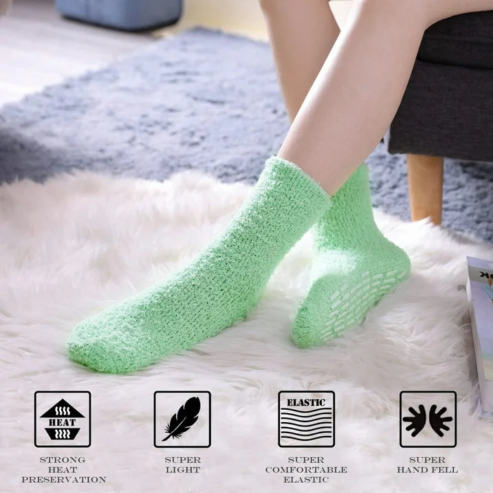 YOMYM Non Slip Socks for Women Winter Fuzzy Slipper Socks Soft Fluffy Socks with Grips