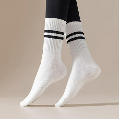 YOMYM 4 Pairs Non Slip Pilates Socks with Grippers for Women, Crew Yoga Barre Socks, Hospital Socks with Grips, Sticky Socks for Barefoot Workout, Sizes 6-9